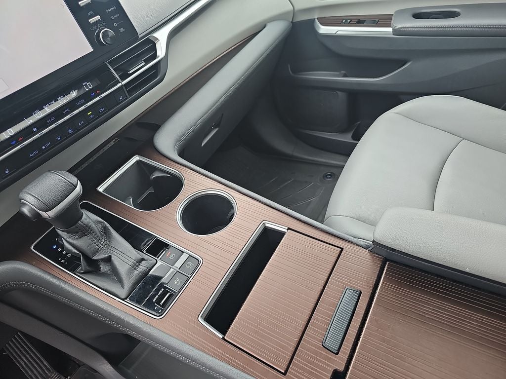 2021 Toyota Sienna XLE 7 Passenger