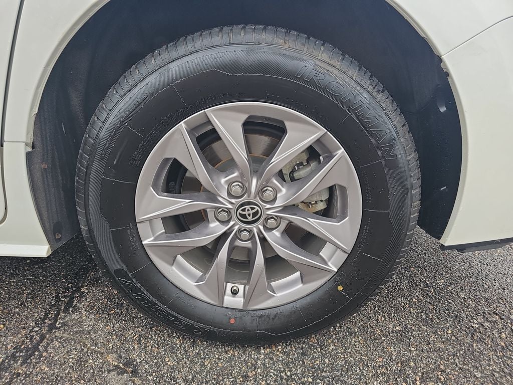 2021 Toyota Sienna XLE 7 Passenger