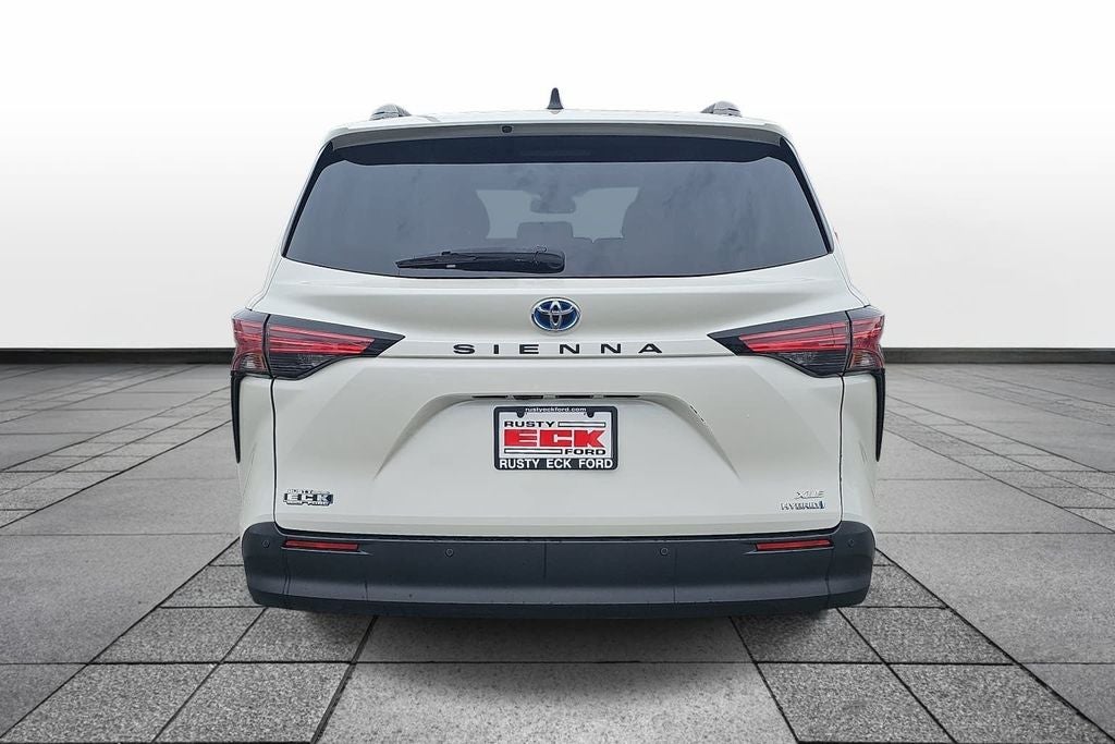 2021 Toyota Sienna XLE 7 Passenger