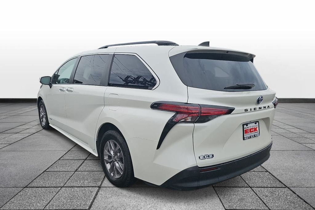 2021 Toyota Sienna XLE 7 Passenger