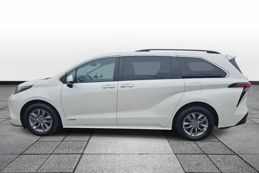 2021 Toyota Sienna XLE 7 Passenger