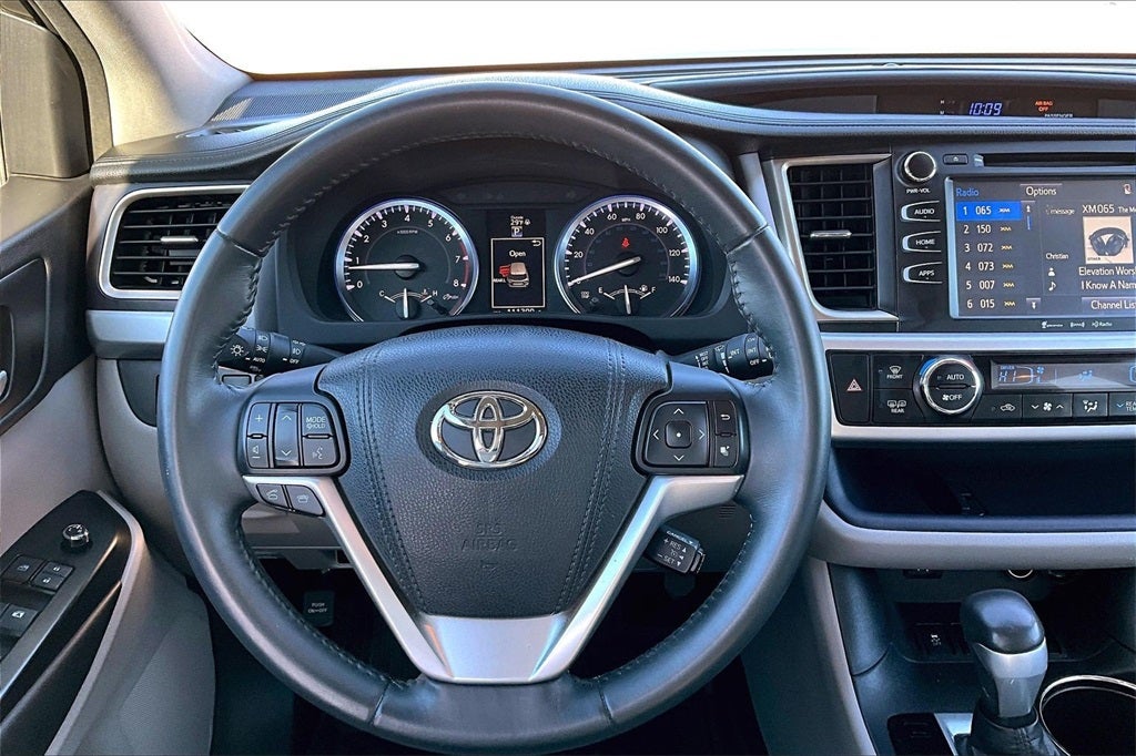 2016 Toyota Highlander XLE V6