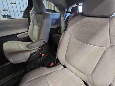 2024 Toyota Sienna LE 8 Passenger
