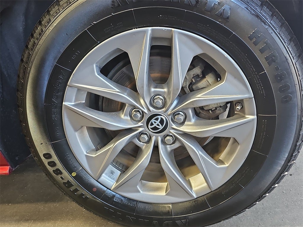 2024 Toyota Sienna LE 8 Passenger