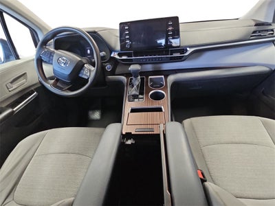2024 Toyota Sienna LE 8 Passenger
