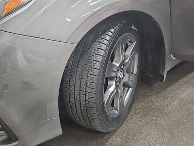 2018 Toyota Sienna SE 8 Passenger