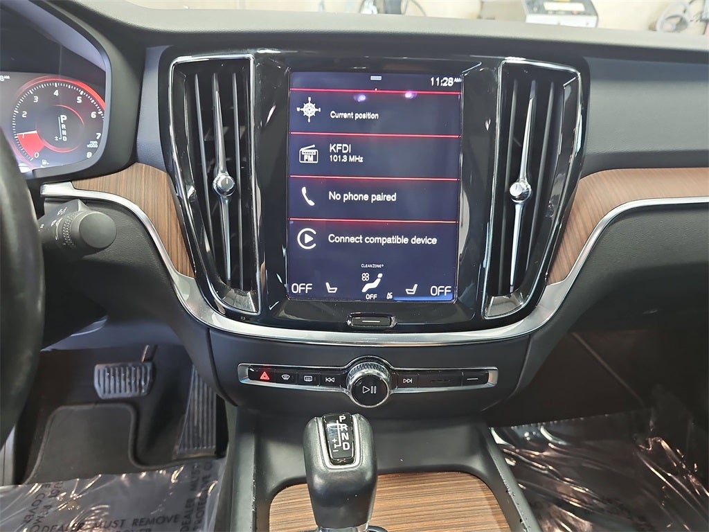 2021 Volvo S60 T6 Momentum