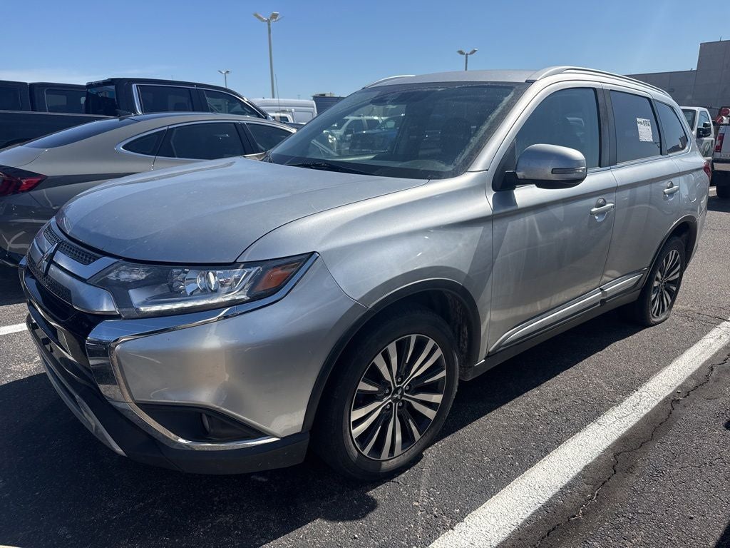 2020 Mitsubishi Outlander LE