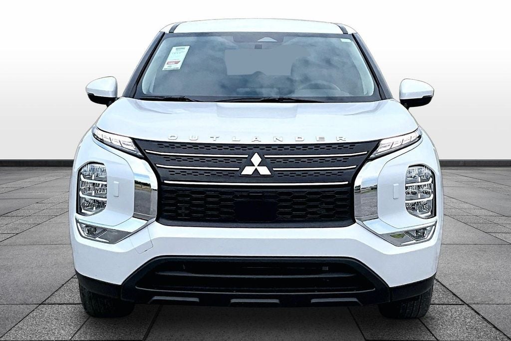 2024 Mitsubishi Outlander ES
