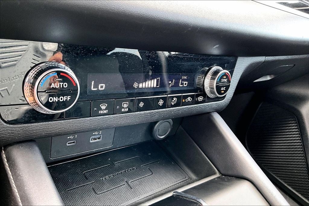 2024 Mitsubishi Outlander ES