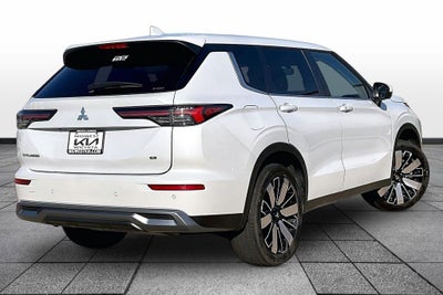 2025 Mitsubishi Outlander SE