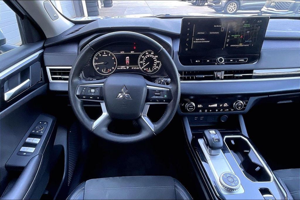 2025 Mitsubishi Outlander SE