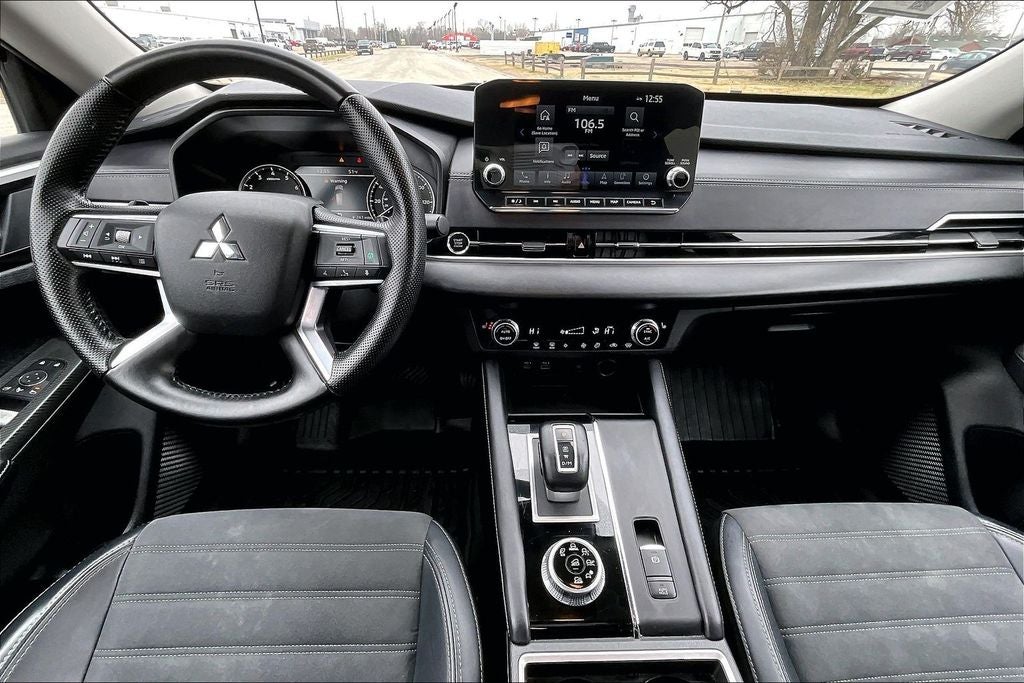 2024 Mitsubishi Outlander SE Black Edition