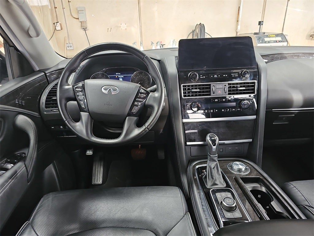 2024 INFINITI QX80 LUXE