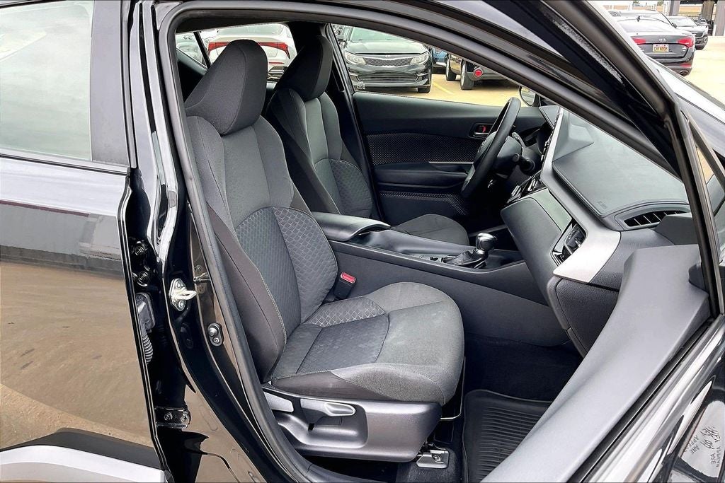 2021 Toyota C-HR LE