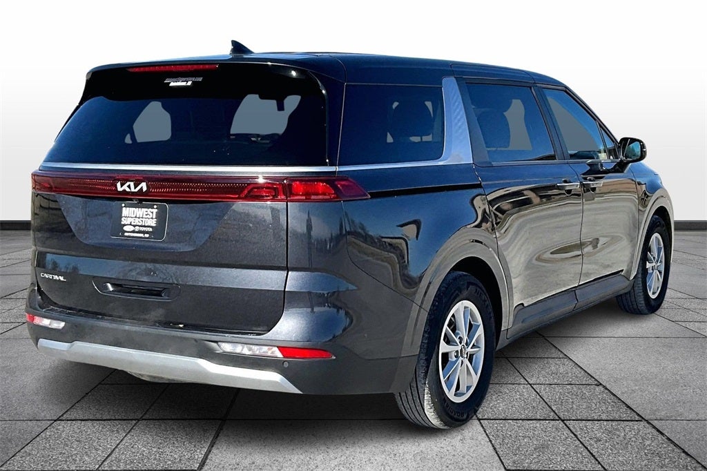 2024 Kia Carnival LX