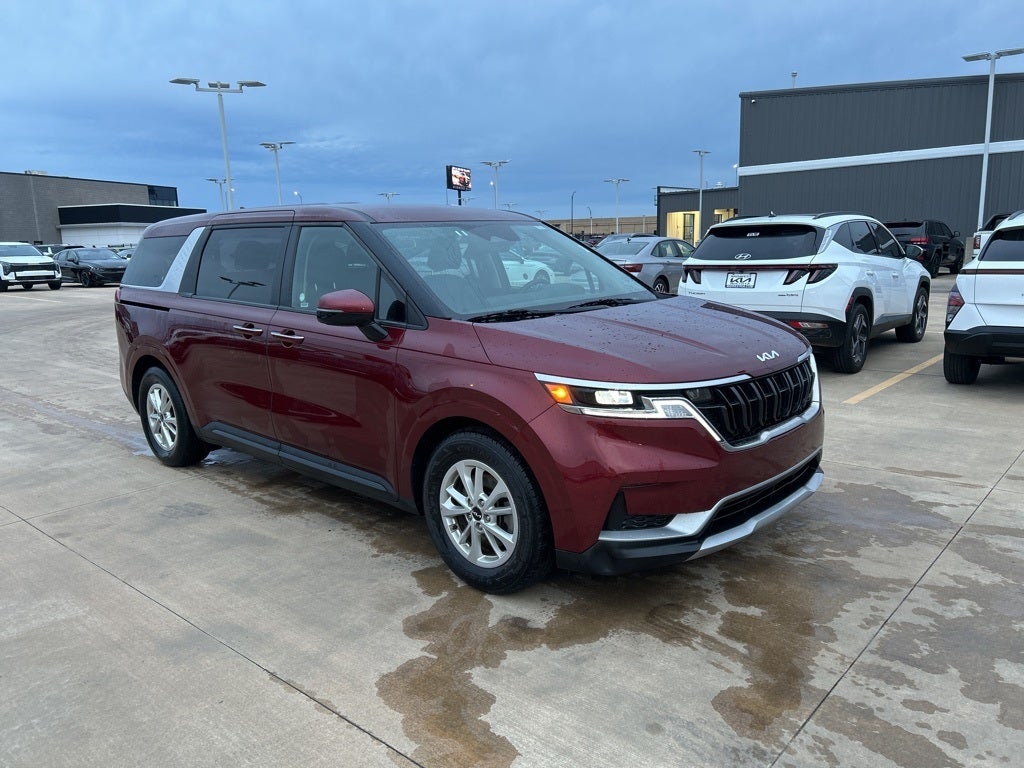 2024 Kia Carnival LX