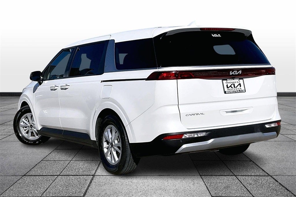 2024 Kia Carnival LX