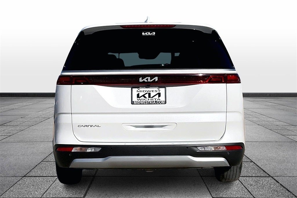 2024 Kia Carnival LX