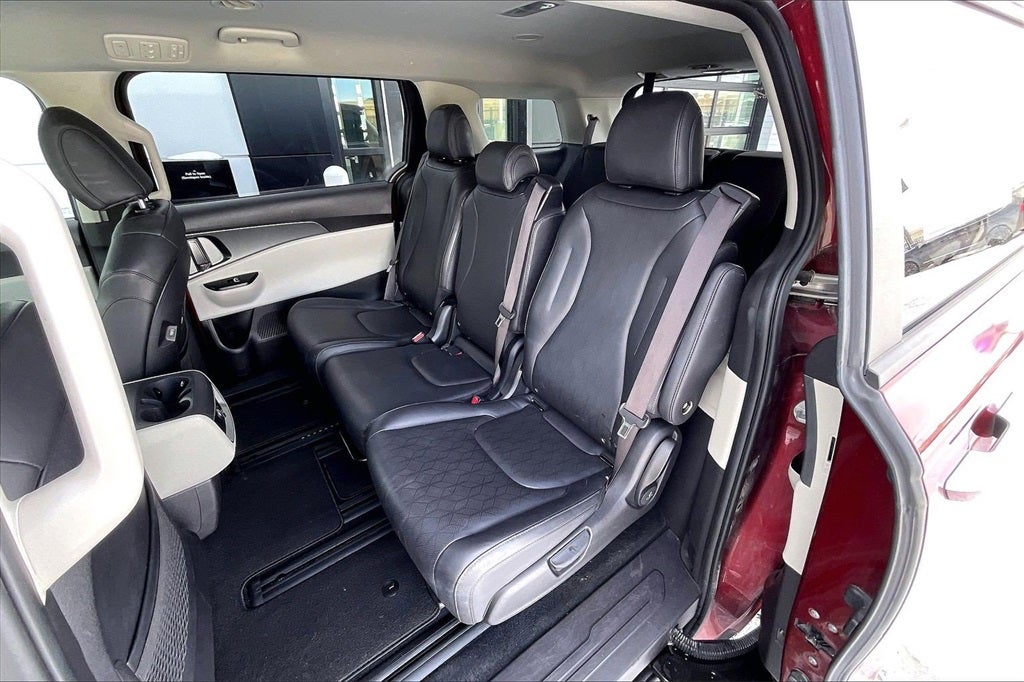 2024 Kia Carnival LX