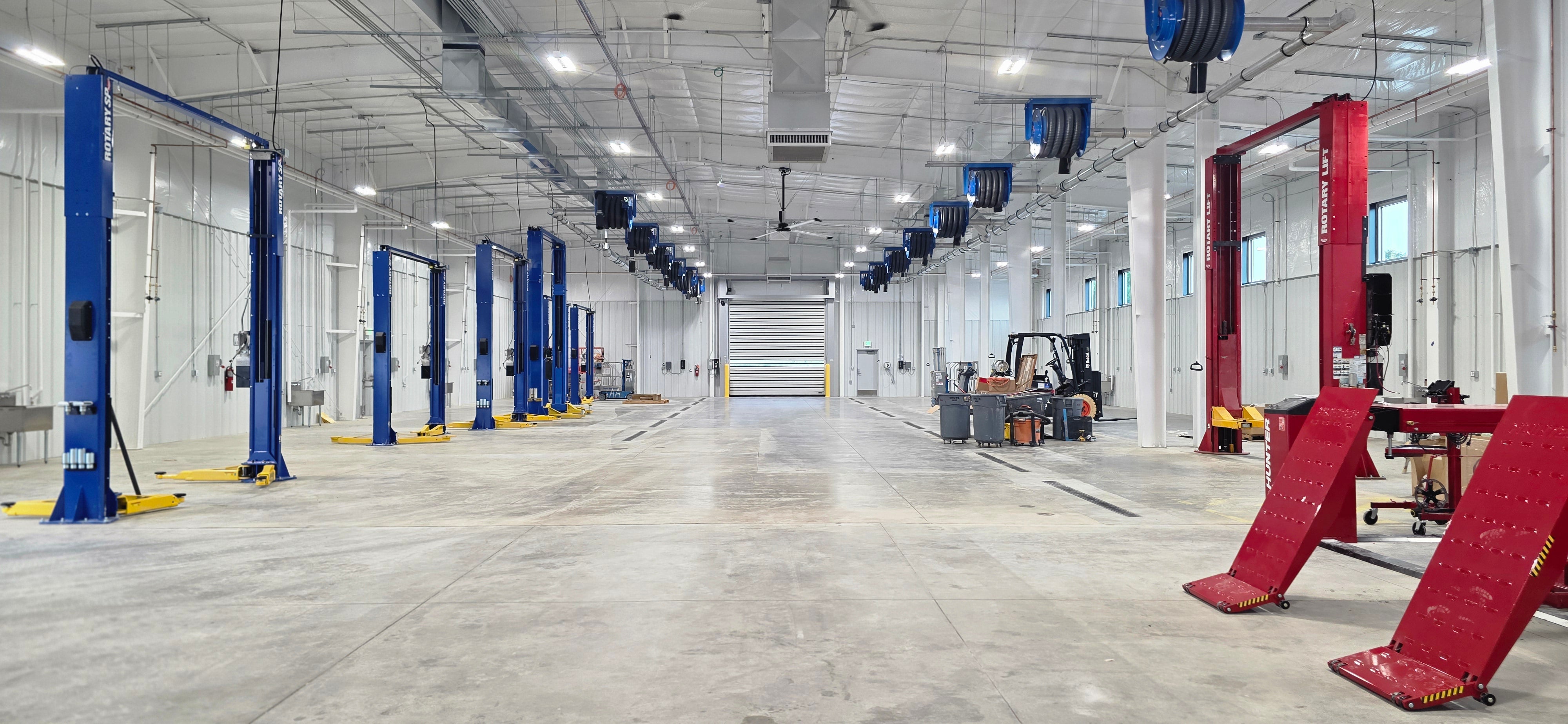 Expanded service shop at Flint Hills CDJR